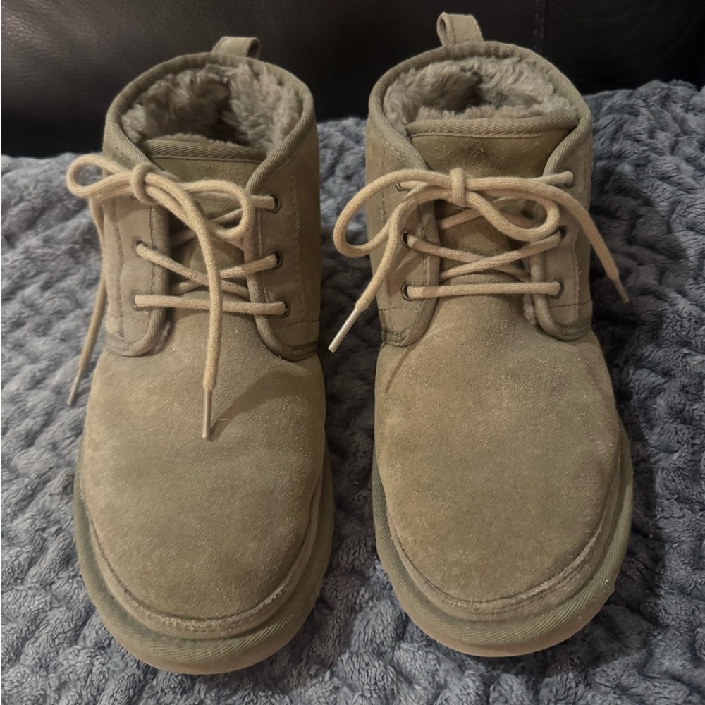 UGG neumel boot womens size 9